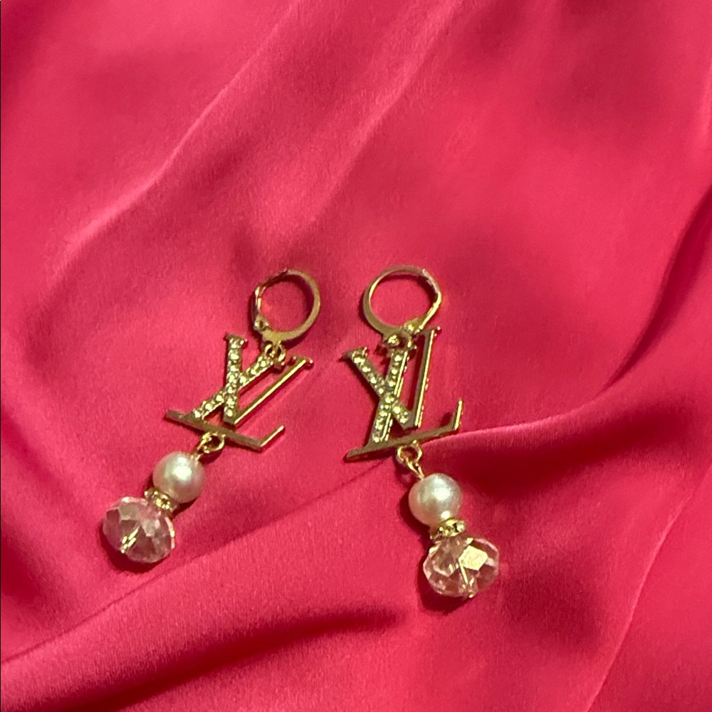 Fashion Earrings with Pearl and Crystal - Picture 2 of 4